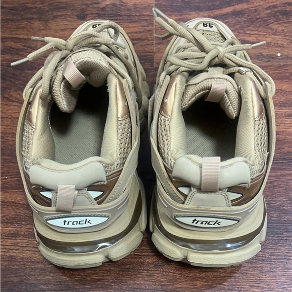 Balenciaga Beige Runner 2.0 - Picture 4 of 5